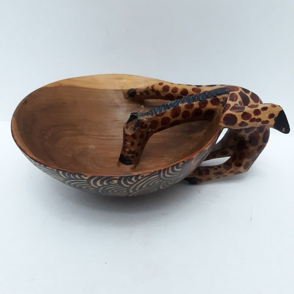 Hand Carved Wooden Giraffe  Bowl Made In Kenya from One Piece of Wood - Picture 1 of 9